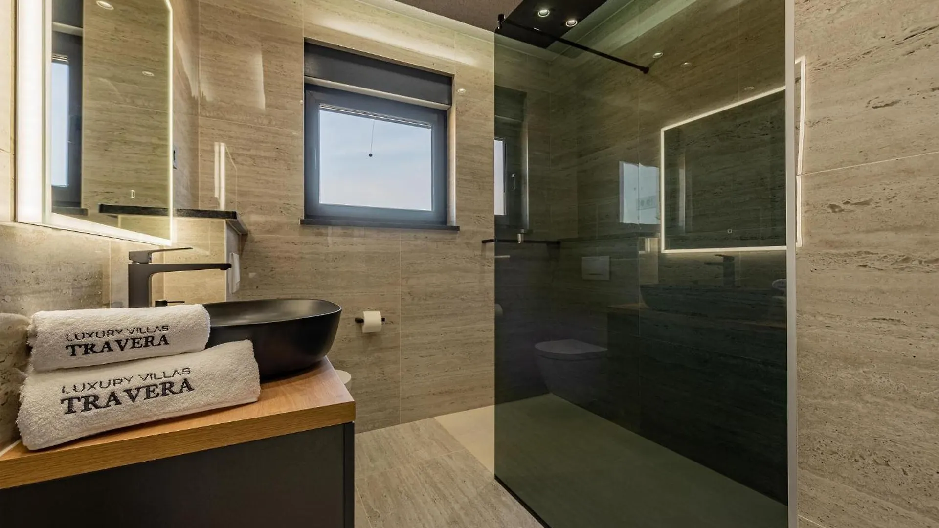 Cozy Home In Privlaka With Heated Swimming Pool