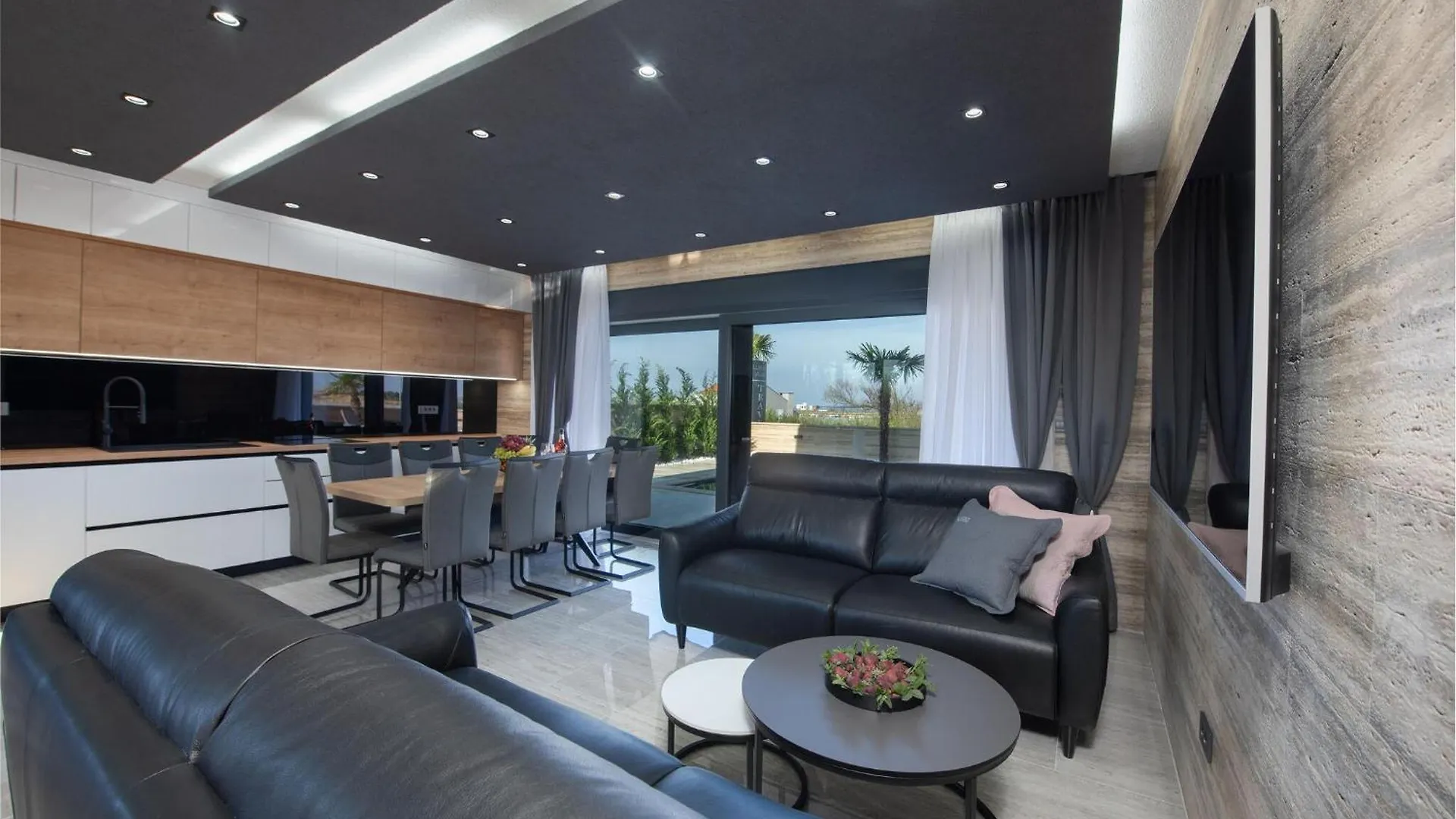 Holiday home Cozy Home In Privlaka With Heated Swimming Pool